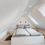 Urgemuetliche Maisonnette Mit Klimaanlage By Interhome Apartamento *