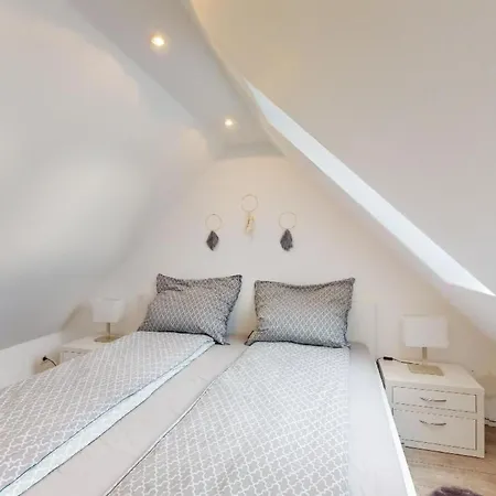 Daire Urgemuetliche Maisonnette Mit Klimaanlage By Interhome Bielefeld
