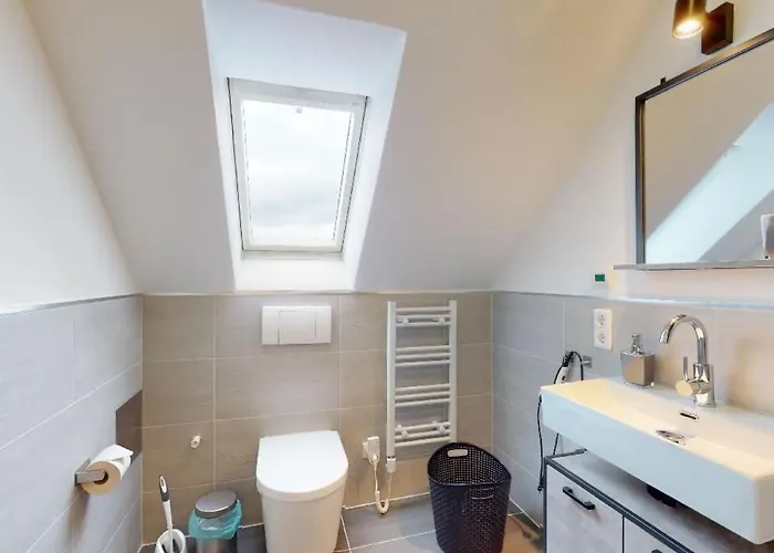 Urgemuetliche Maisonnette Mit Klimaanlage By Interhome Apartmán